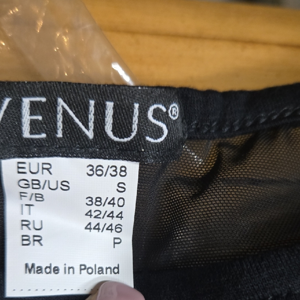 VENUS Black Mesh Apparel